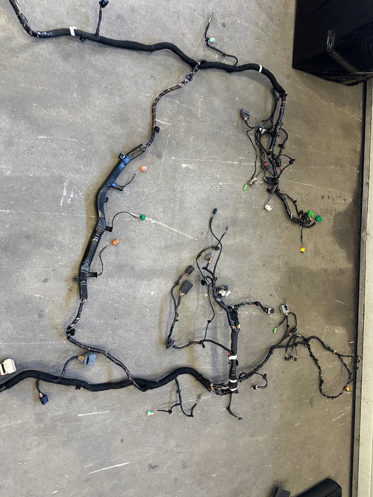 фото №9, Polestar 2 комплектна електропроводка салону