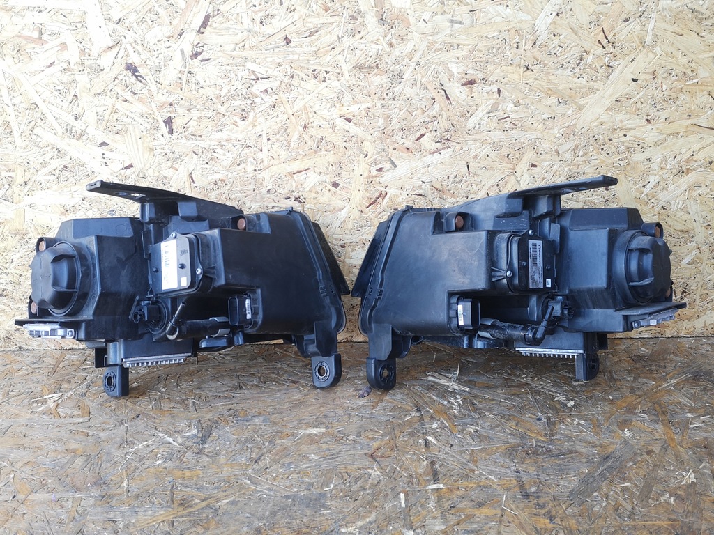 фото №14, Jeep grand cherokee wk2 srt лампа перед bixenon поворотний 68266657ag 68266656