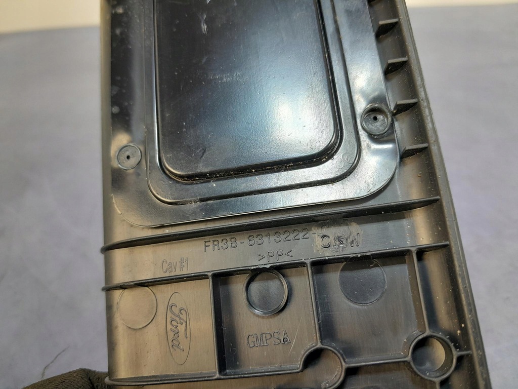 фото №4, Ford mustang mk6 молдинг поріг права led