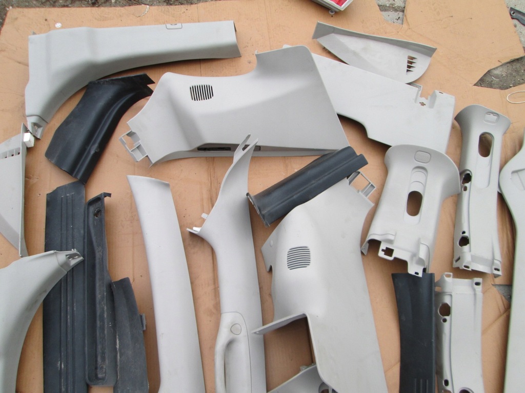 фото №10, Chrysler town country 11- защита пластик стойка