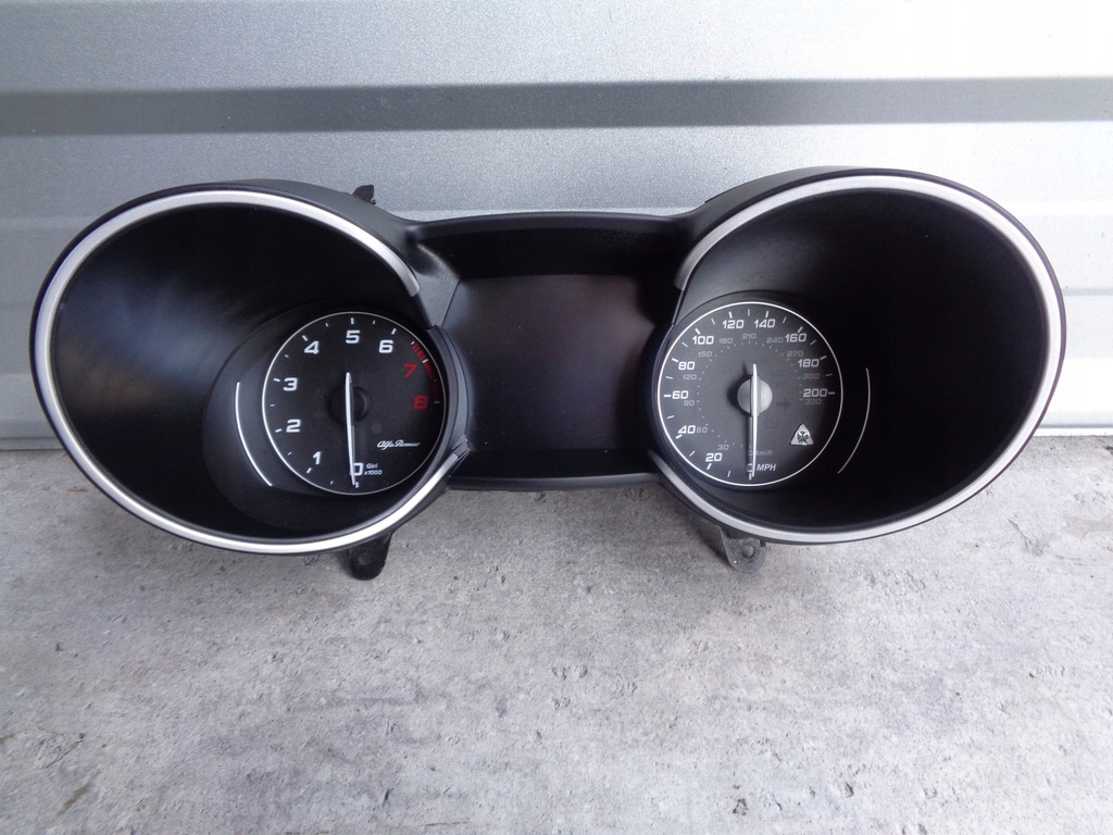 фото №1, Alfa romeo stelvio qv счетчик приборы usa