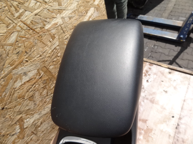 фото №3, Nissan pulsar 2014 туннель подлокотник europa org