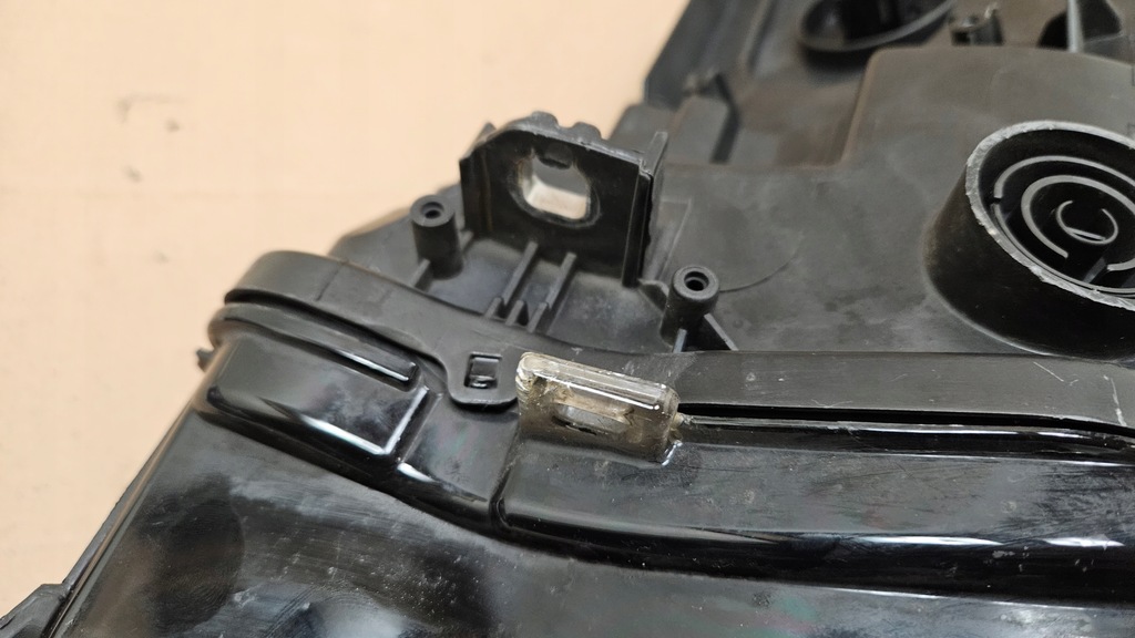 фото №8, Лампа права перед bmw i3 адаптивний led black