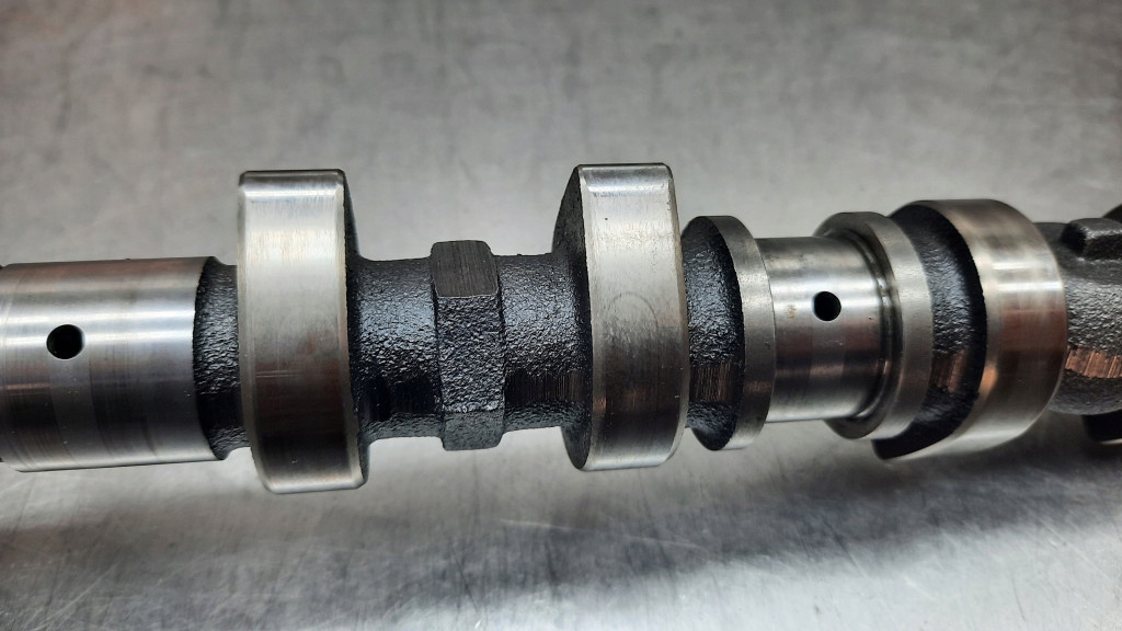 Вал распределительного вала r611051000 mercedes sprinter 2.2 cdi с Разборки