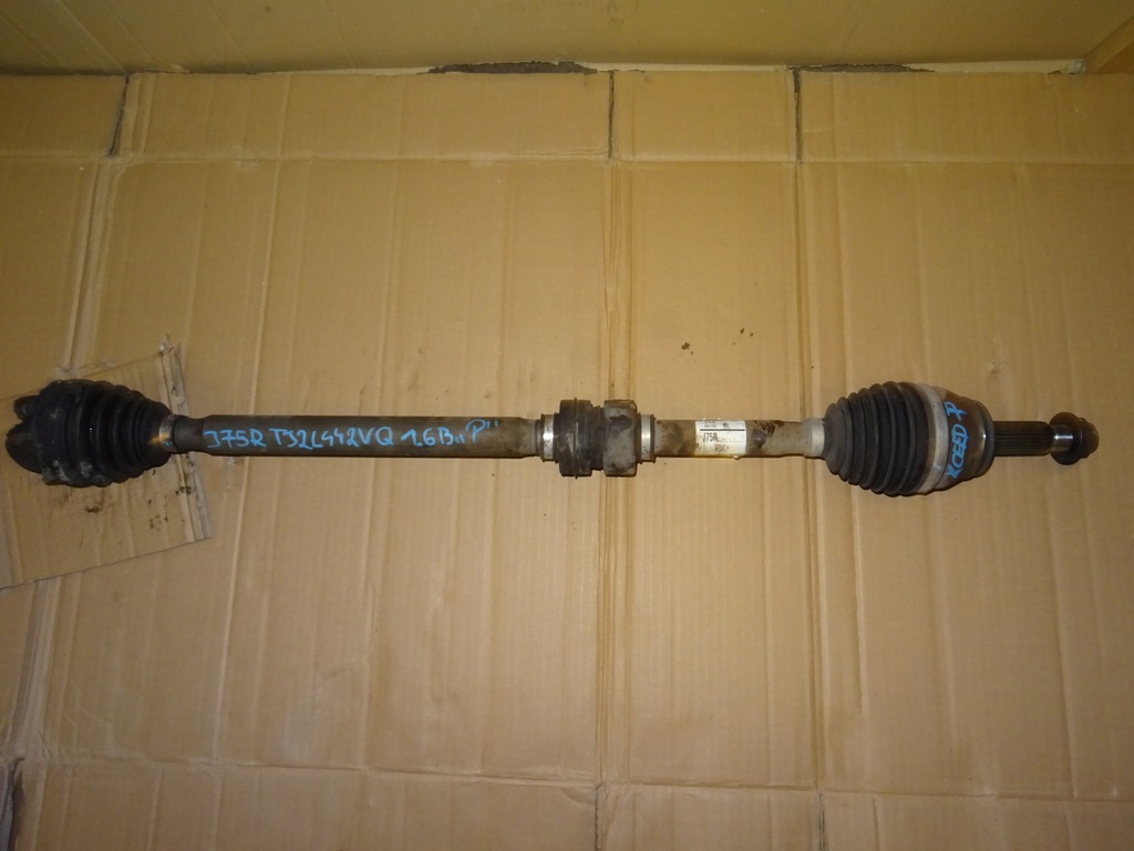 фото №1, Kia x ceed привідний вал права 49501j7530