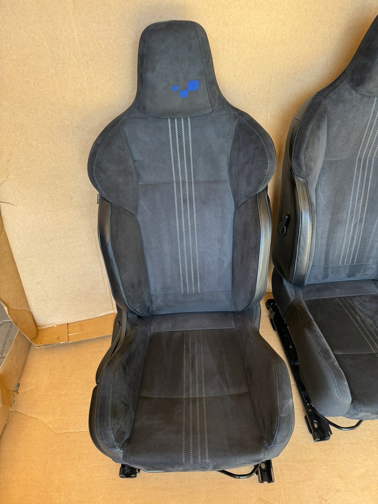 фото №10, Renault megane iv kombi gt сидіння шкіряний сидіння заднє сидіння салон