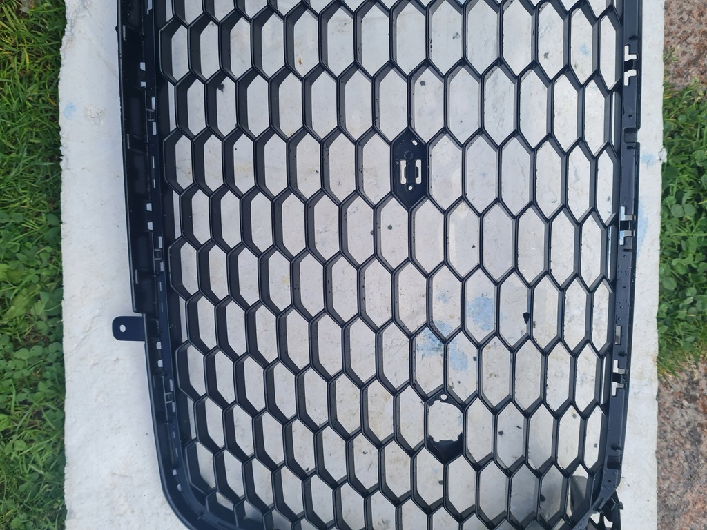 фото №11, Решётка радиатора бампера audi r8 4s0 853 653 d