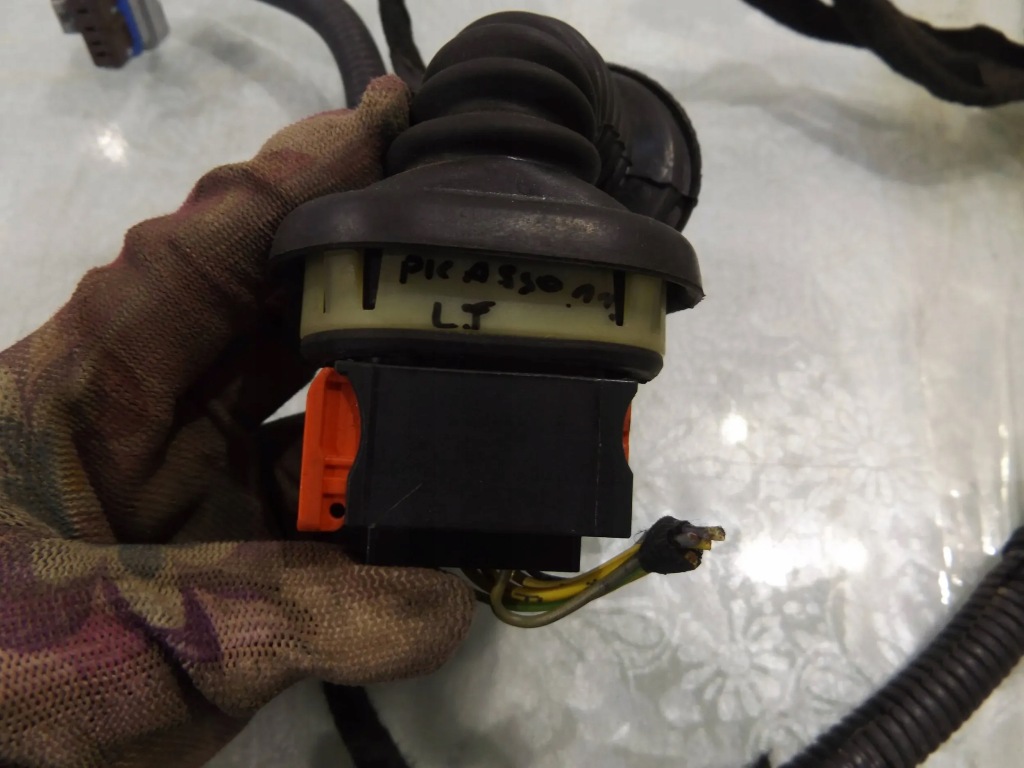 фото №2, C3 picasso жгут дверь левый задняя