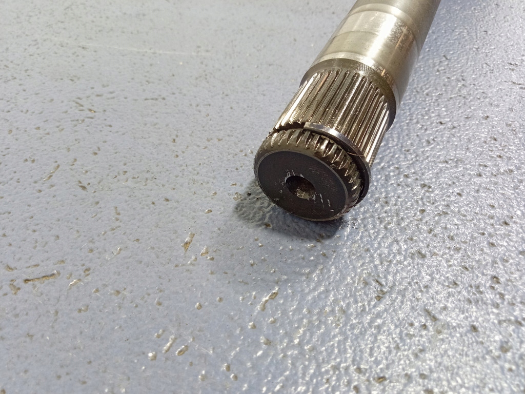 фото №6, Mercedes gle 63 amg w167 приводной вал перед правая a1673301701