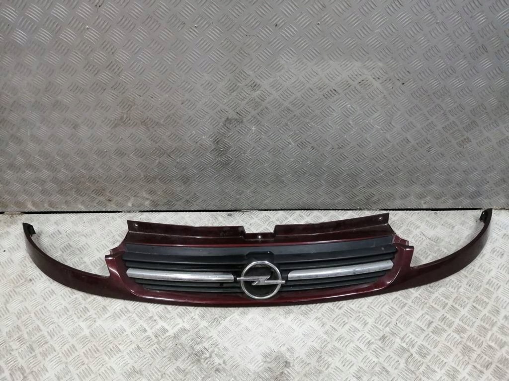 фото №1, Решётка радиатора решётка радиатора бампера перед opel vivaro 8200044873