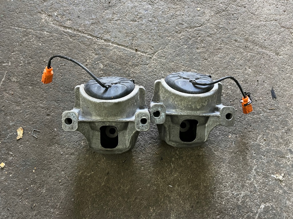 фото №1, Audi q5 8r 3.0tdi lift подушка двигателя левая правая