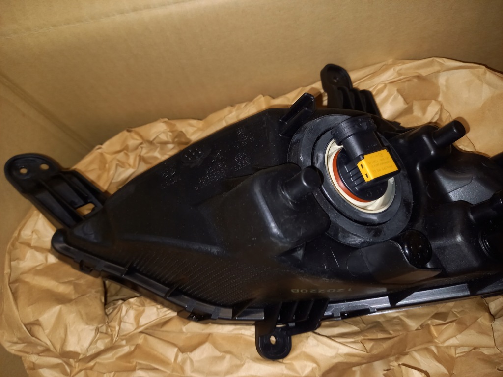 Hyundai i30 12- противотуманная фара лампа левая противотуманная с Разборки