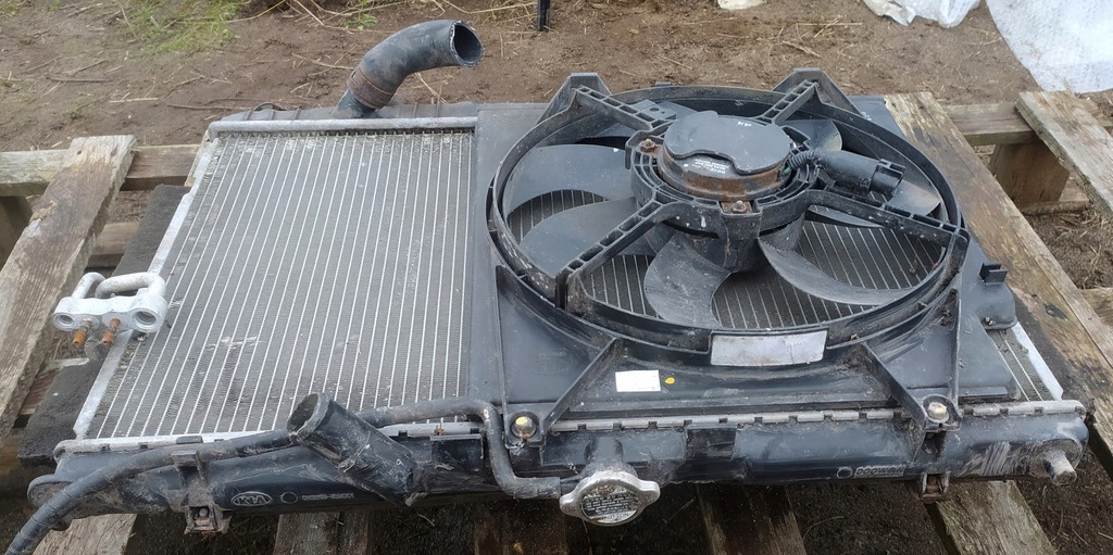 фото №6, Радіатор комплект вентилятори кондиціонер woda kia carens ii 2.0 crdi 16v 02-06