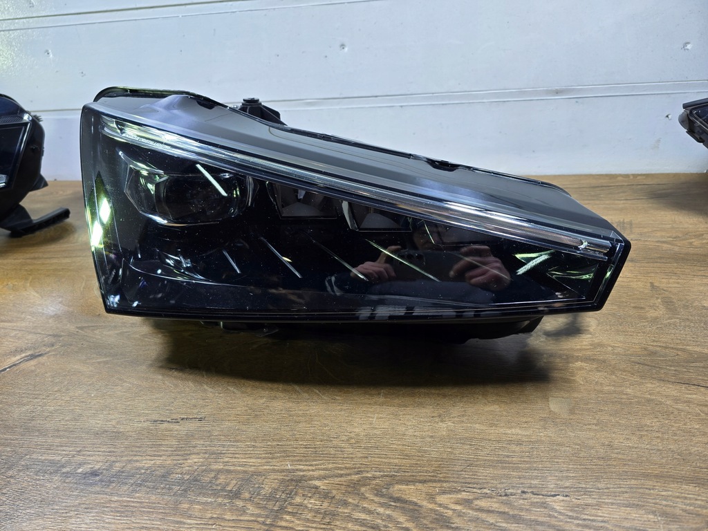 фото №1, Skoda scala лампа перед передня права crystal led 657941016a