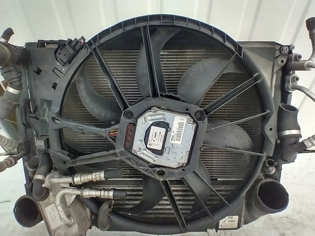 Bmw 5 e60 e61 3.0d радиатор комплект вентилятор 7561712 6930039 7545366 Доставка
