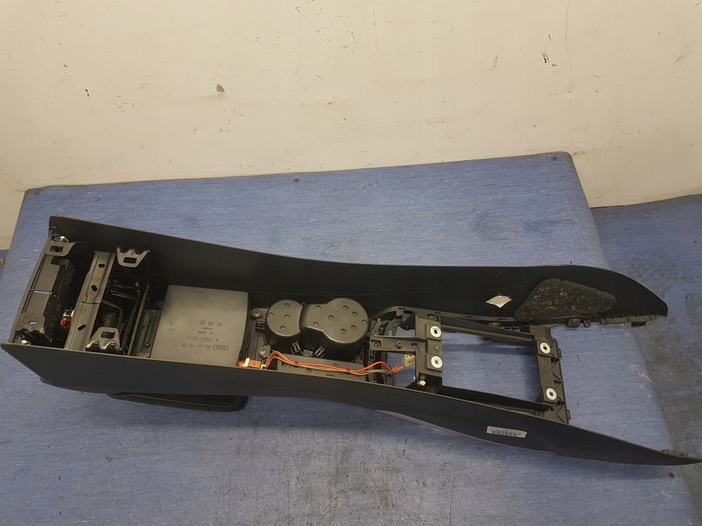 фото №10, Audi a5 8t туннель средний 8k0864981d