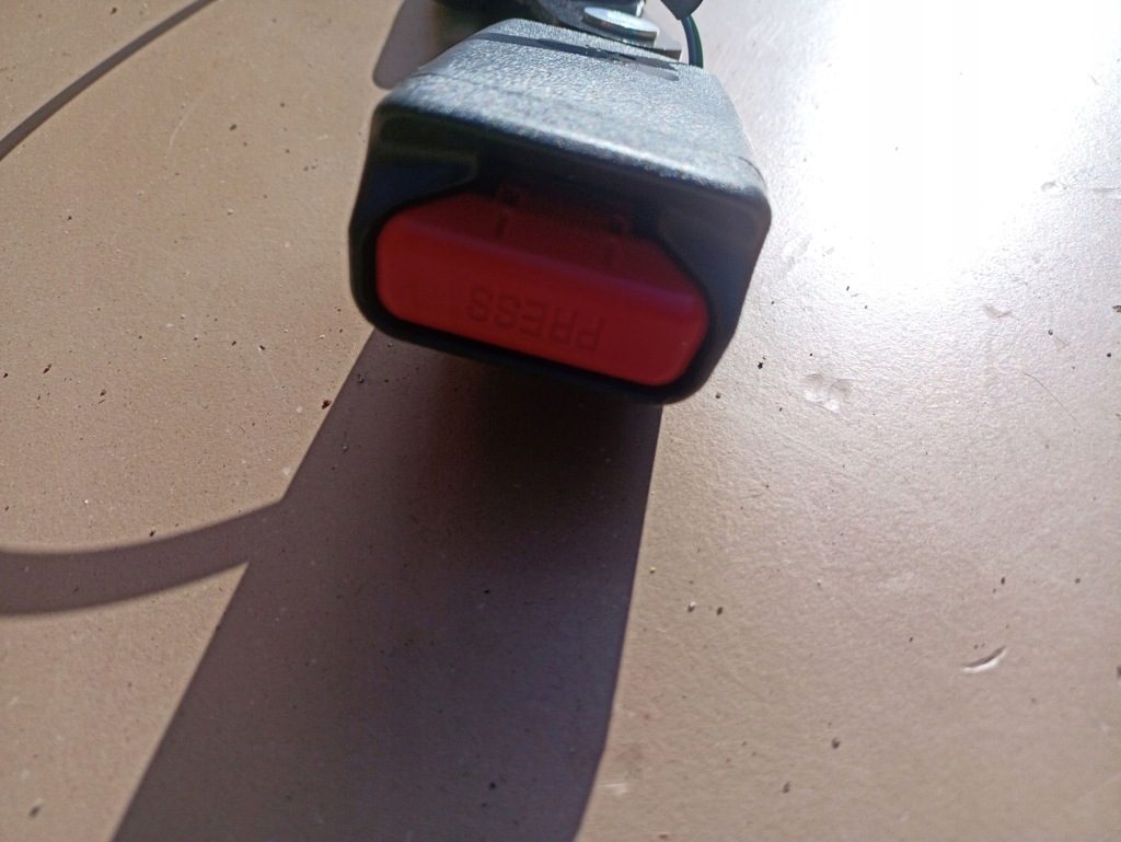 фото №2, Клипса поперечина задняя кронштейн renault kadjar