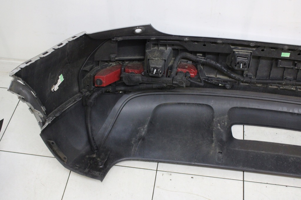 фото №10, Audi q3 8u 2011r- бампер задняя задний pdc lx7w - код лакокрасочного покрытия