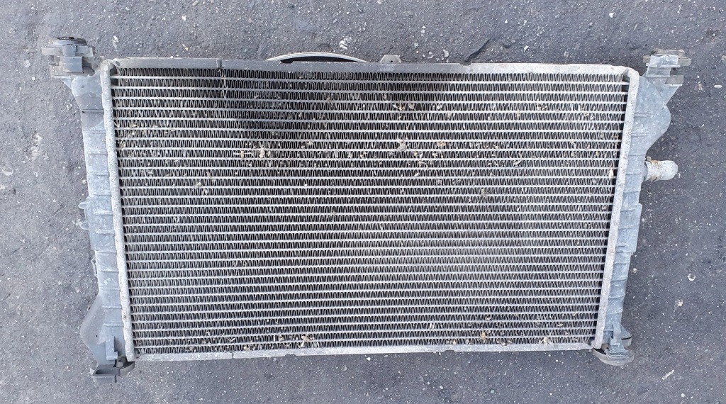 Радіатор з вентилятор ford focus mk1 1.8 Оригінал