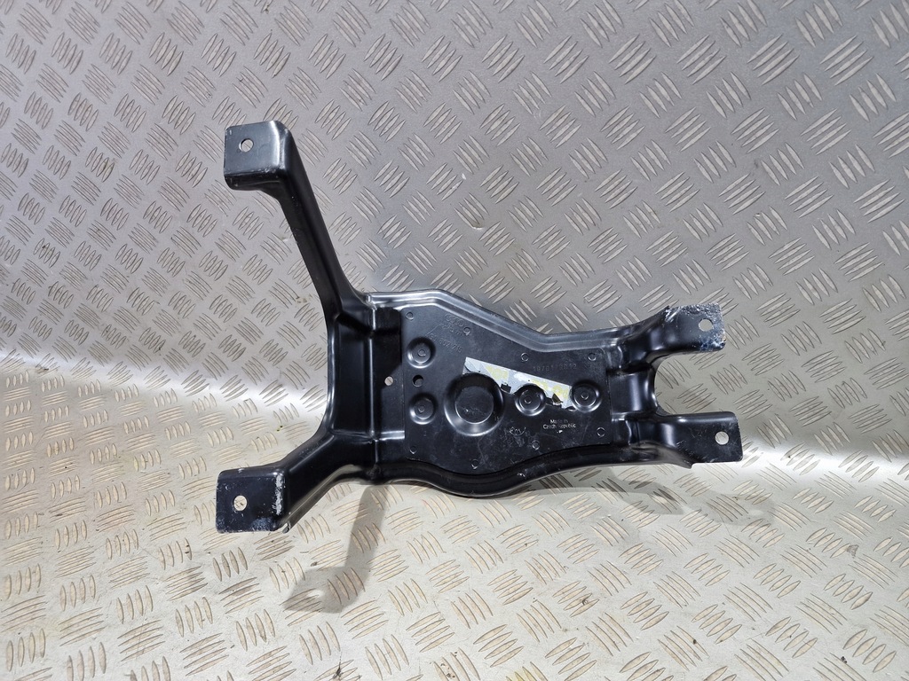 фото №1, Кронштейн колеса запасного audi a6 c7 a7