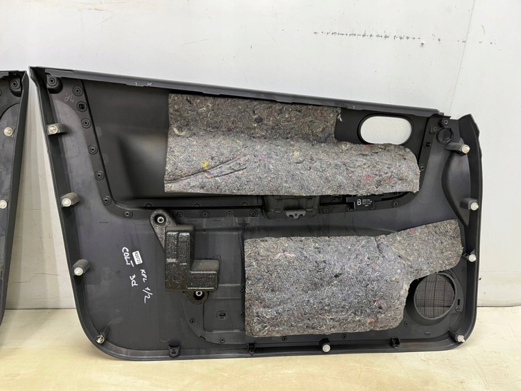 фото №15, Обивка mitsubishi colt z30 vi 6 04-12r. 3d обшивки дверь комплект