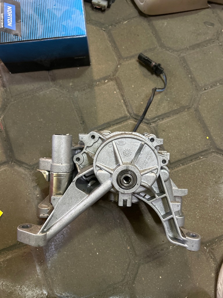 фото №1, Jaguar xe xf 2.0d 204dta насос масла