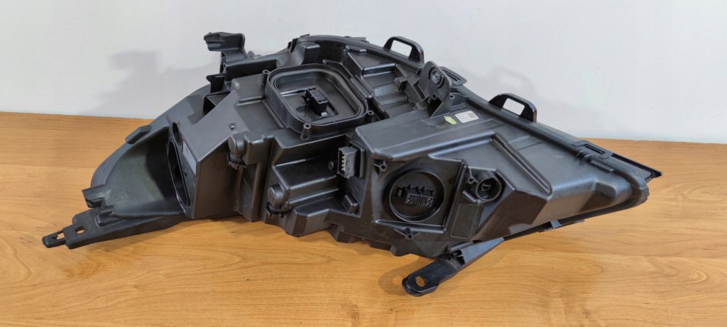 фото №2, Права лампа перед фара opel astra k illux led