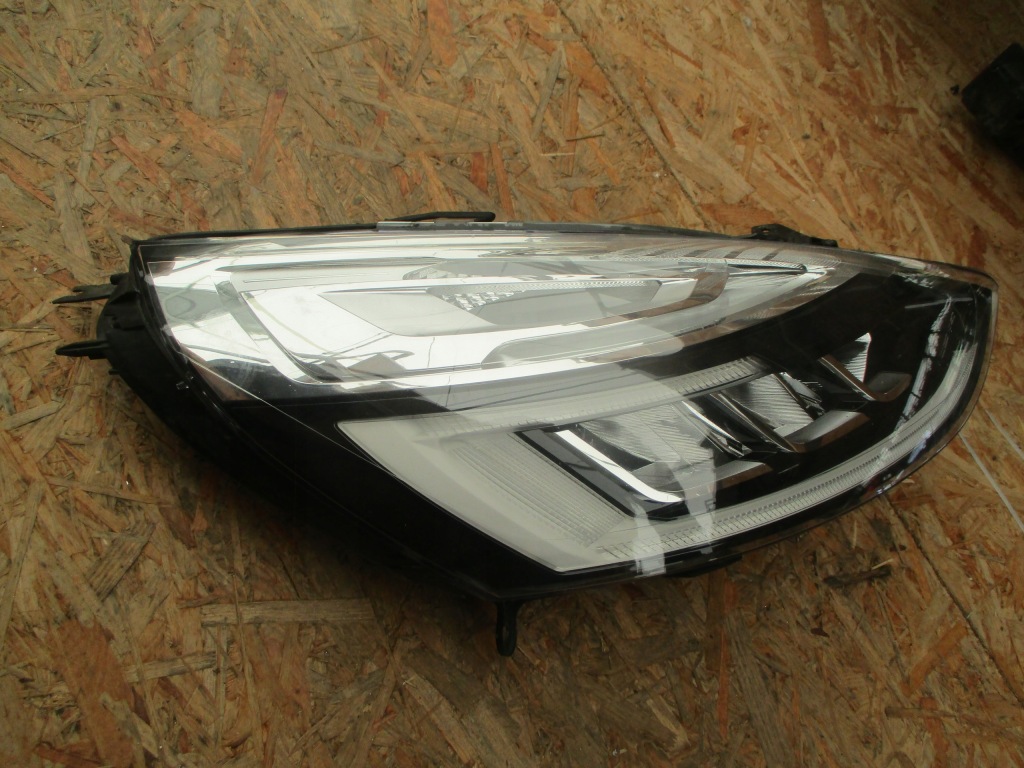 фото №2, Renault clio 4 iv лампа правая led lift 260101766r