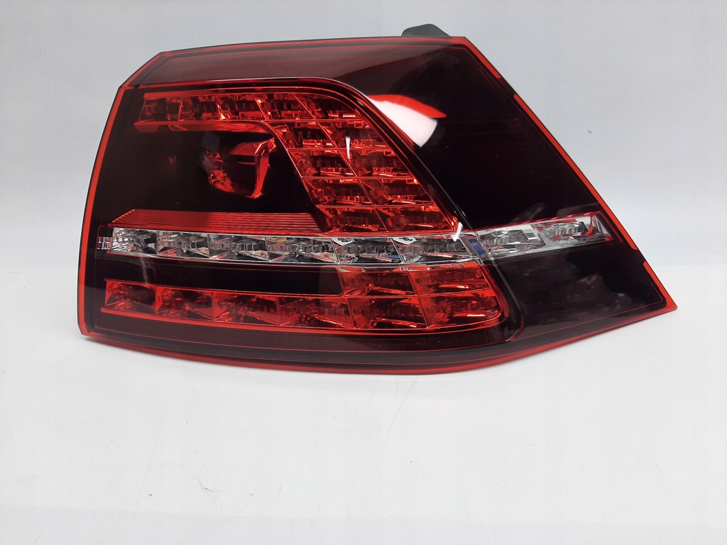 фото №1, Vw golf vii 7 r-line gti лампа задняя задняя правая 5g0945208