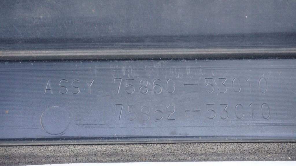 Молдинг поріг ліва поріг lexus is220 is250 в Україні