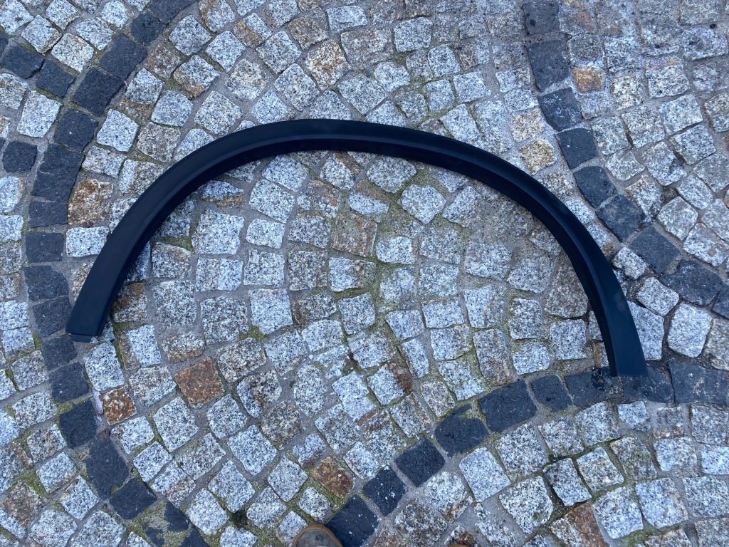 Купить Mercedes 254 glc amg молдинг левая задний  2548803702 оригинал