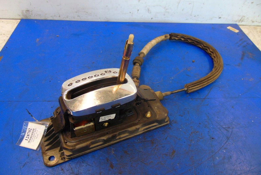 фото №1, Audi a3 8l 1.8 8v benz домкрат перемикання передач автоматична коробка передач