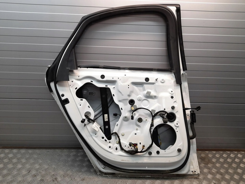 фото №10, Audi a8 s8 d4 4h 4h0833311 задня сторона ліва двері ly9c