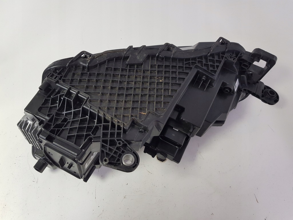 фото №10, 2 skoda scala lift 2024 лампа правый перед led crystal 655941016 europa