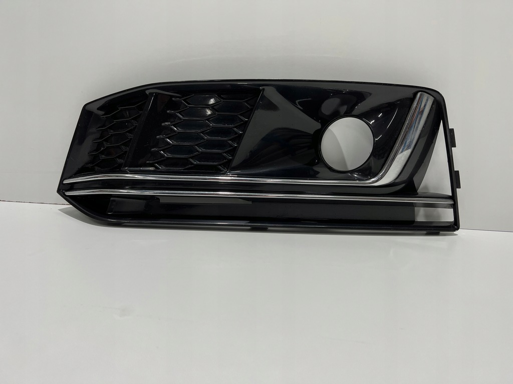 фото №1, Решітка ліва audi a4 s line 8w0807681