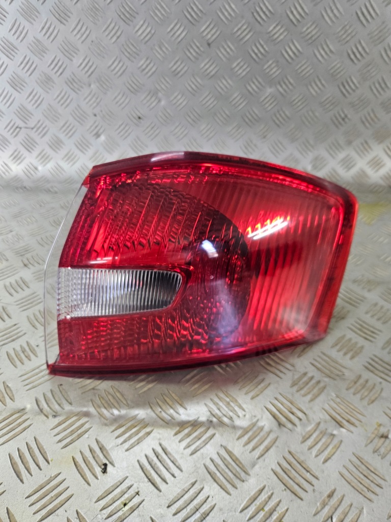 фото №1, Лампа правая задняя задняя w крыло ford kuga mk1