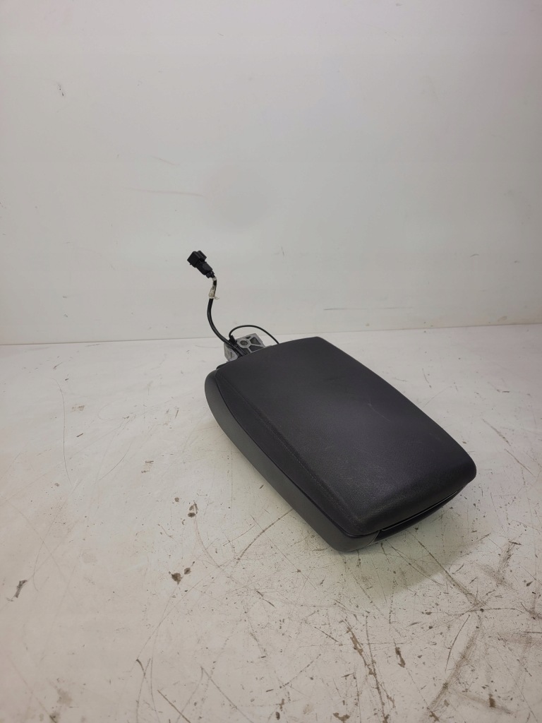 фото №1, Подлокотник перед передний audi a6 c6 материал