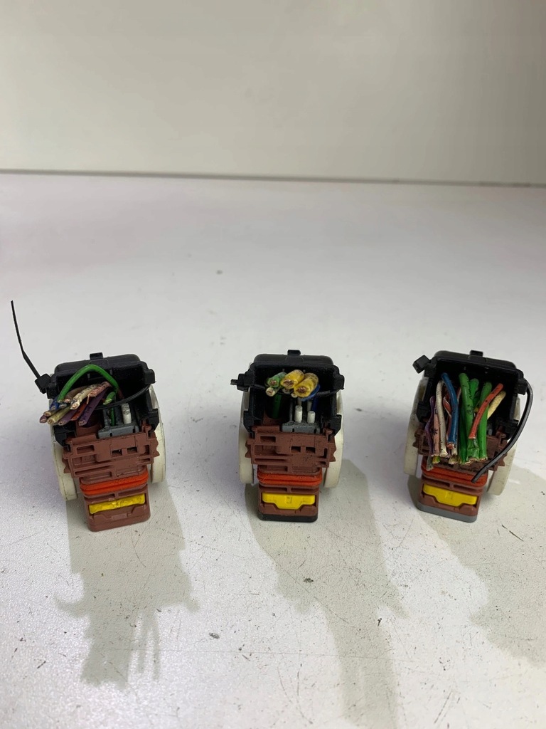 фото №6, Разъёмы штекер колодка коробка предохранителей bsm r09 peugeot 207 citroen c