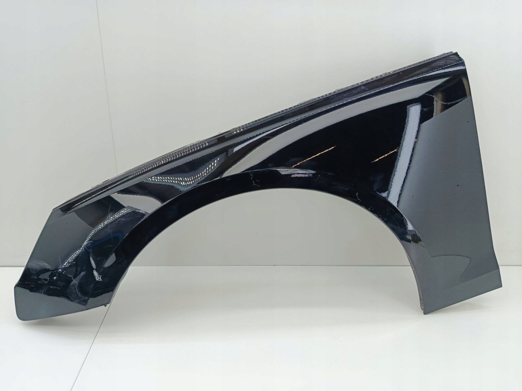 Купити Audi a4 b9 передній ліве крило