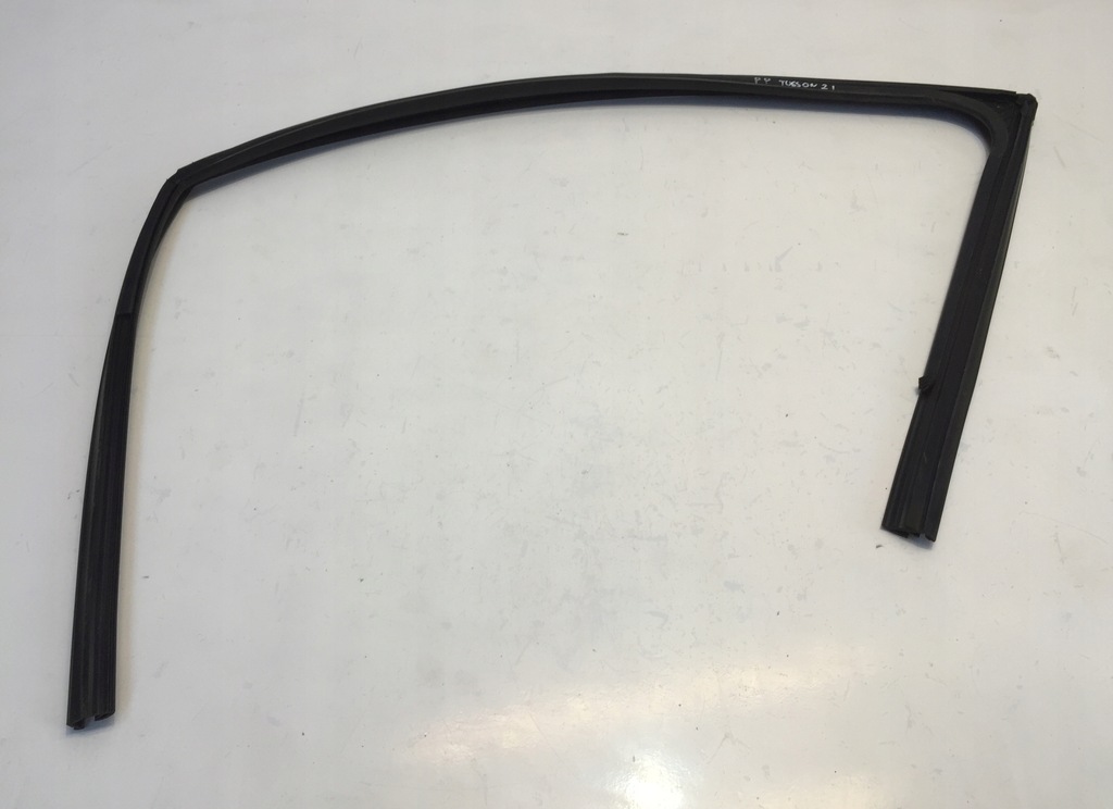 фото №1, Hyundai tucson iv 21 прокладка рамка двері перед p