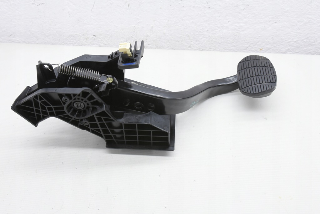 фото №1, Bmw 1 f40 f1h 19- педаль гальма автоматична коробка передач