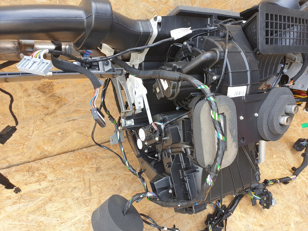 фото №16, Renault captur отопитель электропроводка панели каркас