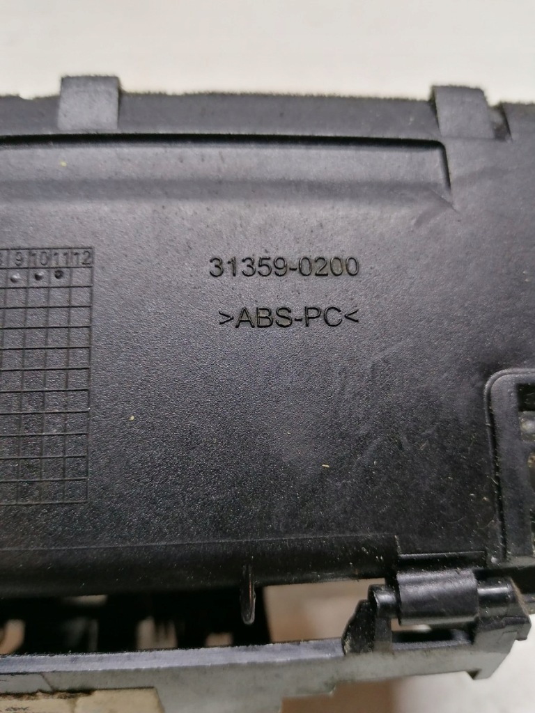 фото №3, Бардачок audi a8 d3