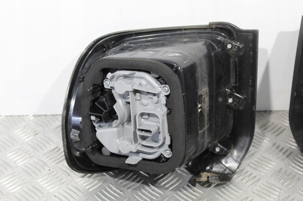 фото №4, Лампа левый задняя jeep renegade lift 52109469