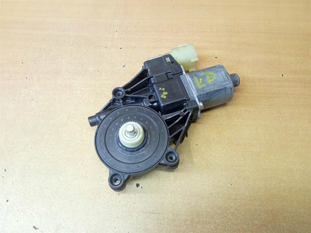 фото №1, Двигатель стекло левый перед ford ecosport 0130822079