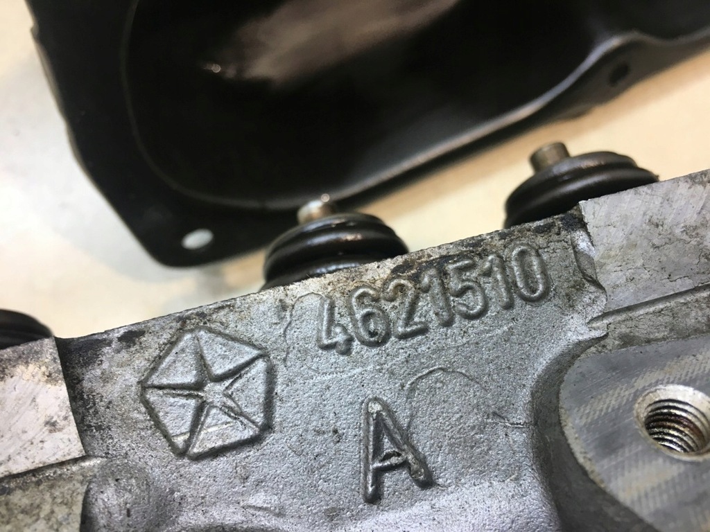 фото №11, Головка dodge caravan iii 3.3 v6 4621510a