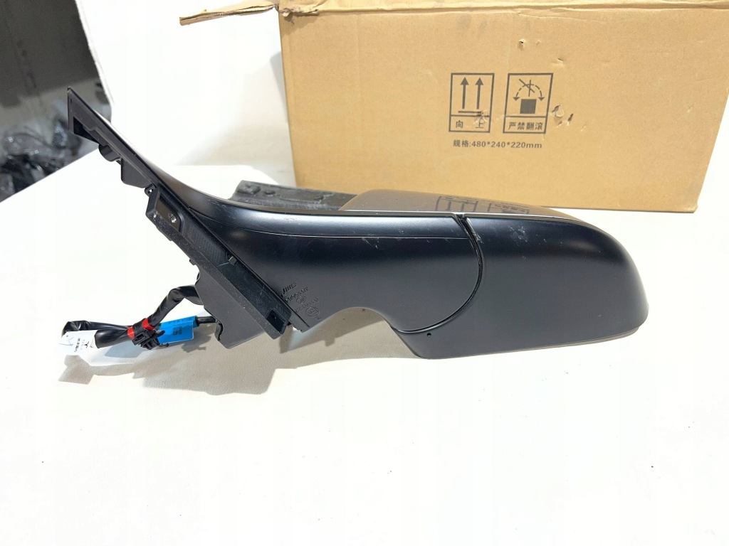 Зеркало электрический левая tesla model 3 рестайлинг  11pin 1592033-00-d с Разборки