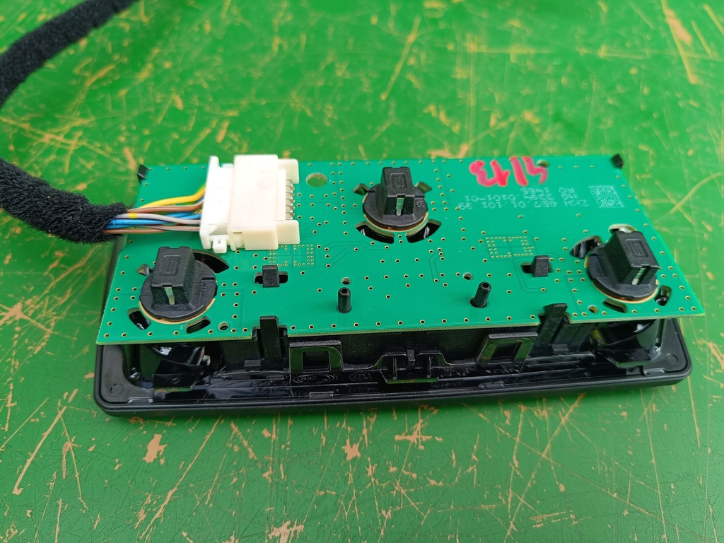 фото №8, Лампа потолочный освещение салона bmw f10 f11 f01 f07 9163699