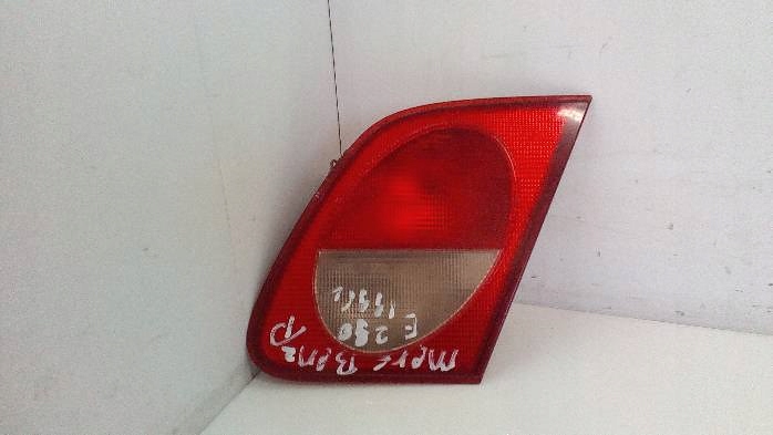 Лампа правая задняя mercedes e290 Киев