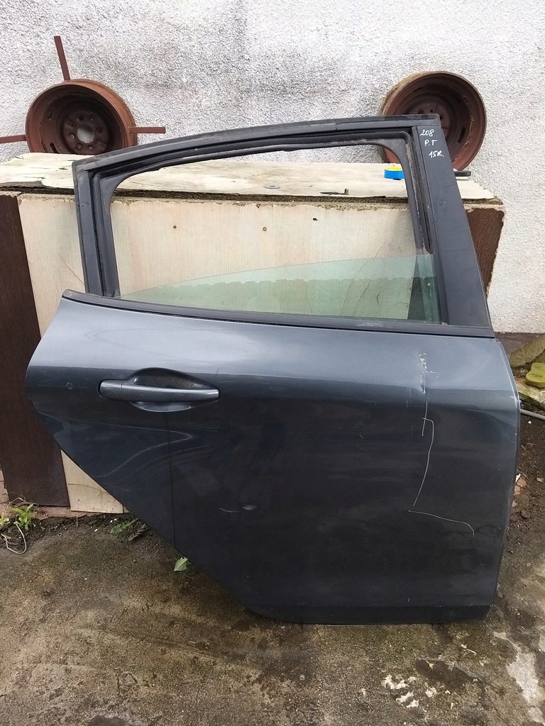 фото №1, Дверь правое задняя peugeot 208